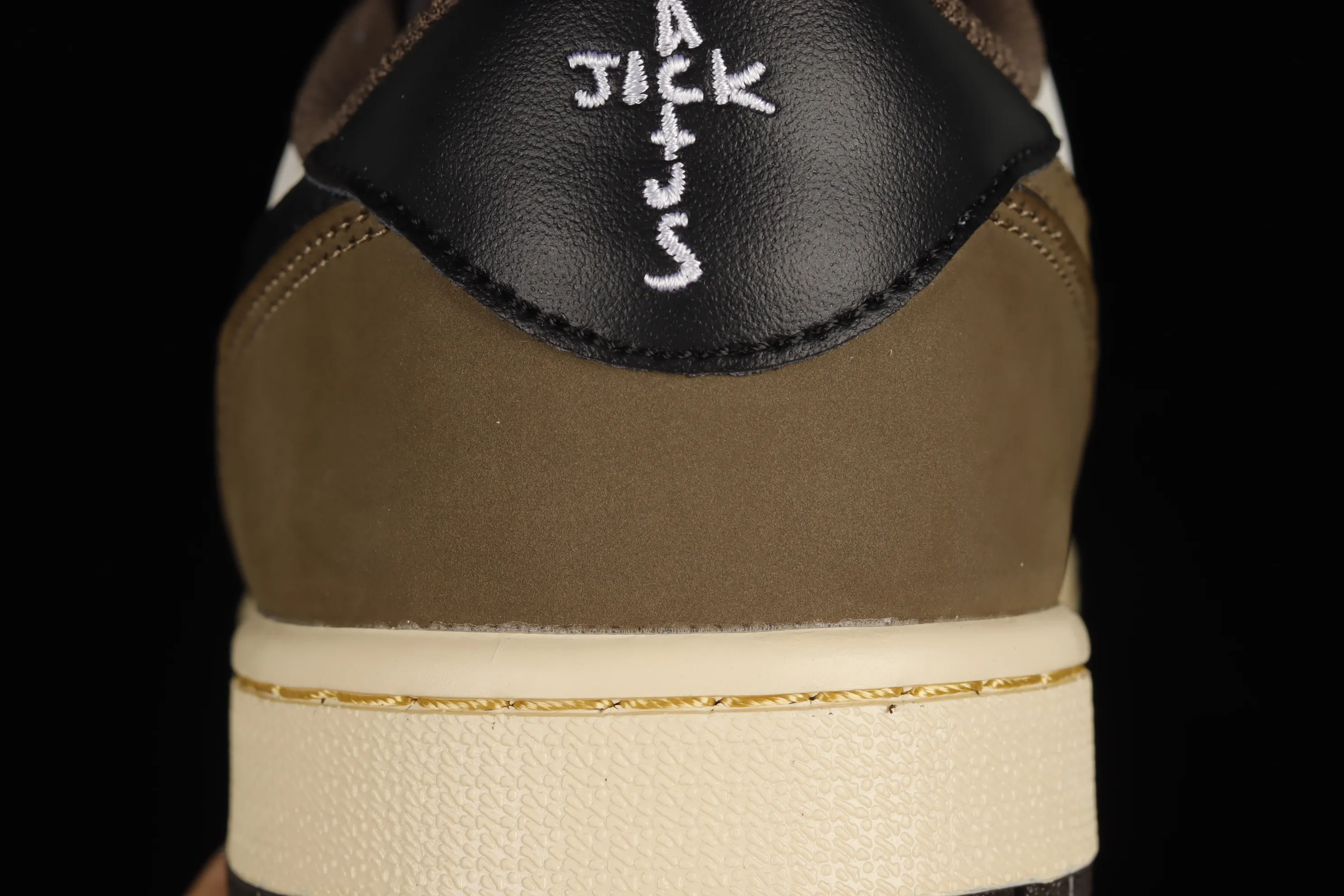 All categories Air Jordan Jordan series basketball shoes Air Jordan 1 Low Travis Scott x Air Jordan 1 Low "Dark Mocha" AJ1 Joe 1 Little Mocha CQ4277-105